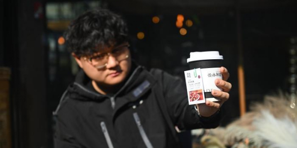 兰州苦水玫瑰酿“甜蜜经济” --产品远销海外